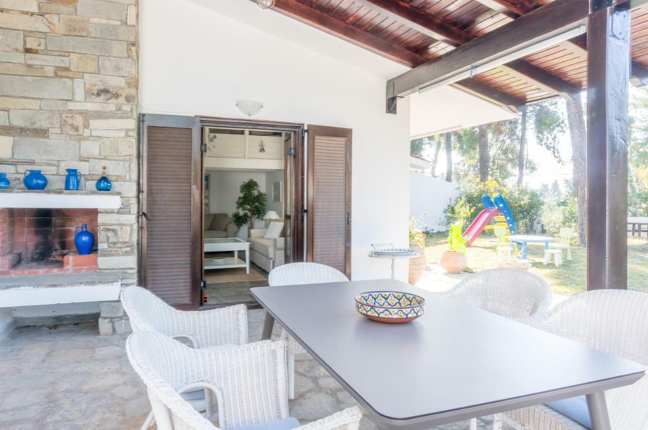 Villa Aurora In Sani With Garden And Pool Exteriér fotografie